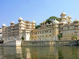  Full-day Udaipur City Sightseeing Tour